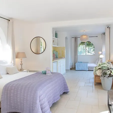 Szálloda La Bastide D'antoine 4*