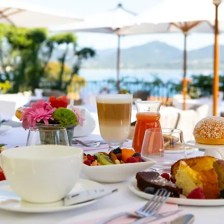 ホテル ラ バスティード ダントワーヌ 4*