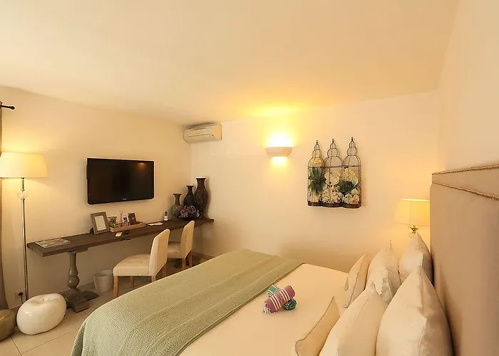 Szálloda La Bastide D'antoine 4*