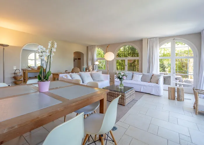 La Bastide D'antoine סן טרופז