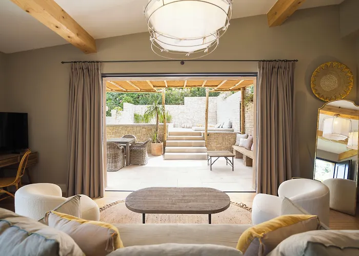 מלון La Bastide D'antoine 4*