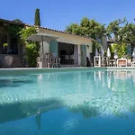 Hotel La Bastide D'antoine 4*