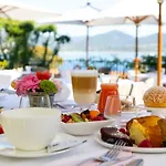 Otel La Bastide D'antoine 4*