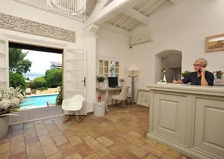 Hotel La Bastide D'antoine 4*