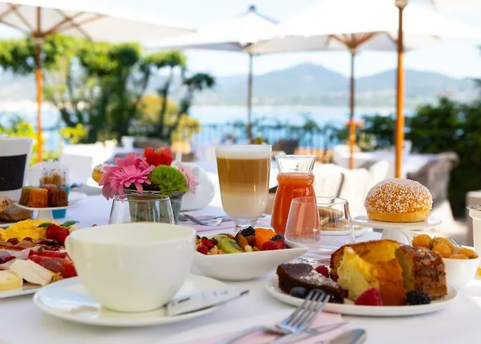 Hotel La Bastide D'antoine 4*